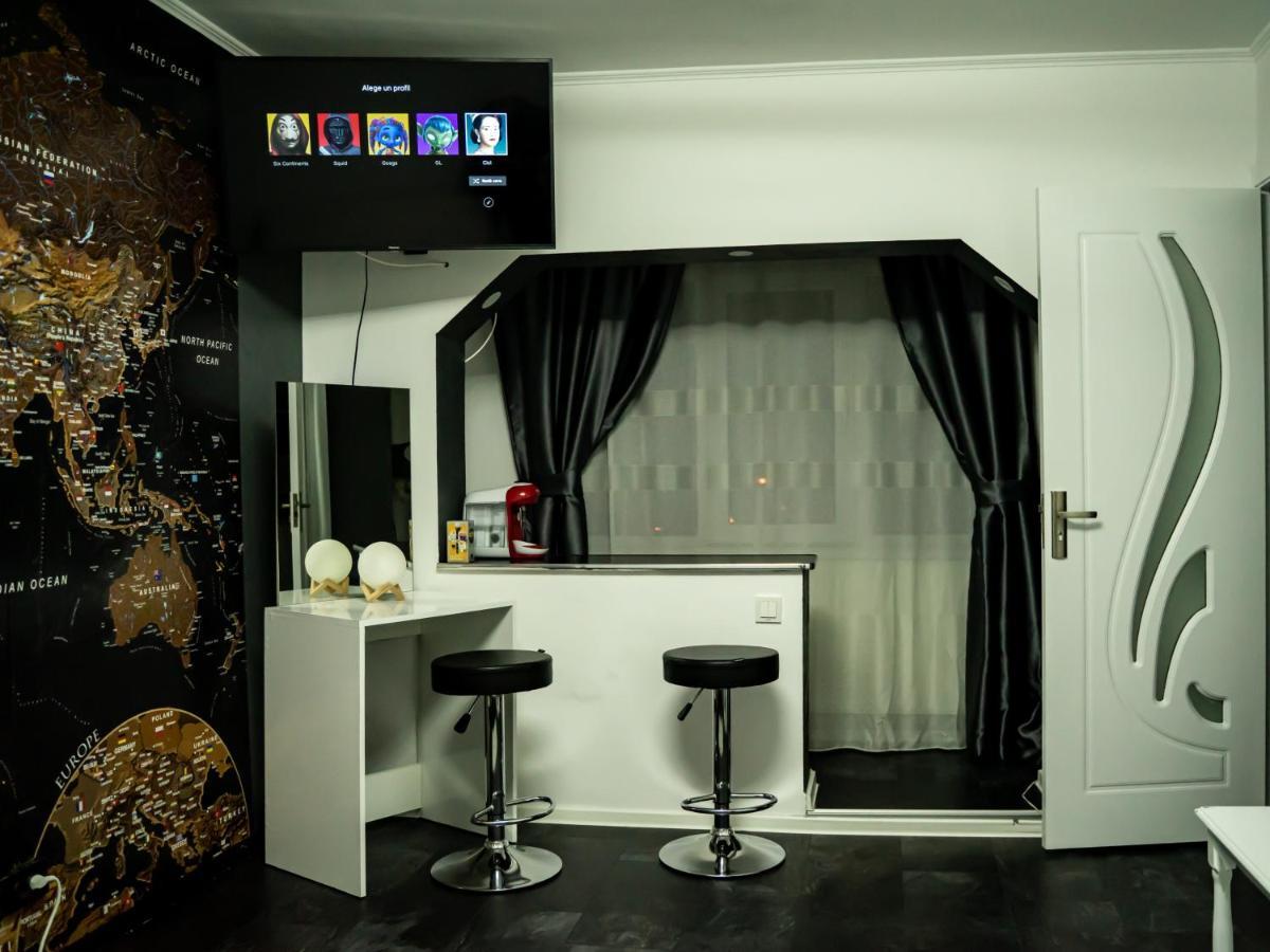 Studio Six Continents Petroşani Exteriér fotografie